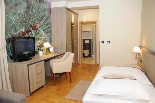 Hotel Calypso - image 5