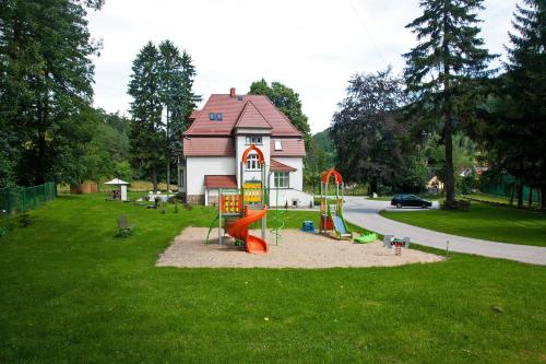 Villa Adam - main image