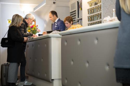 Hotel Helvetia - image 5