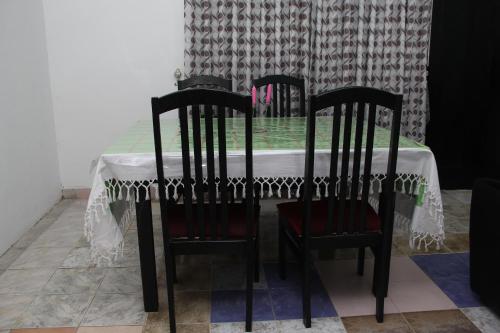 Kingfisher Hostel in アヌラーダプラ