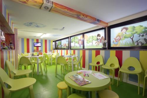 Hotel Gardenia - image 12