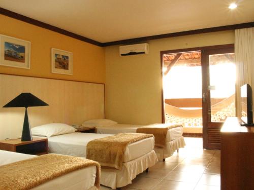 1 double bed, 1 twin bed
