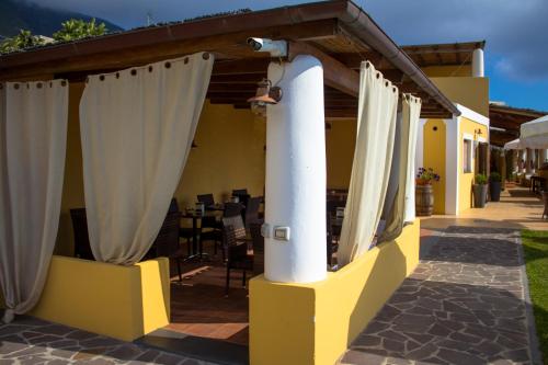 Hotel Arcangelo - Salina - image 9