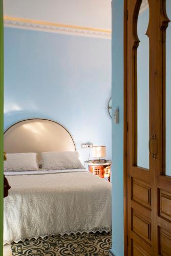 Riad El Reducto - Tap to explore photos