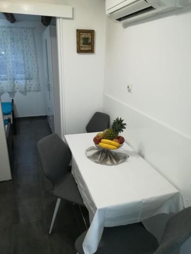 Maroza, Split