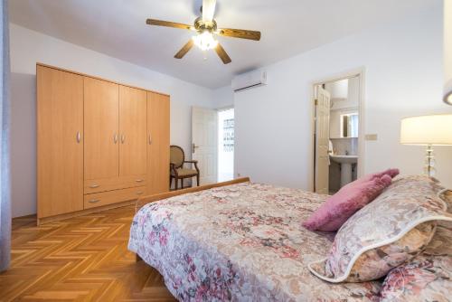 View Port Apartment - image 14