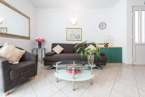 View Port Apartment - image 2