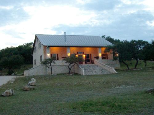 Glory Hills Ranch - image 4