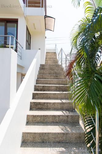 %name LemonHouse ภูเก็ต