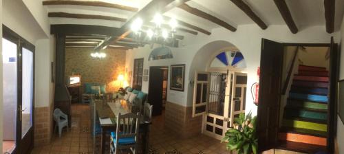 Shared lounge/TV area, Casa Rural La Casa De Maita in Encinas Reales