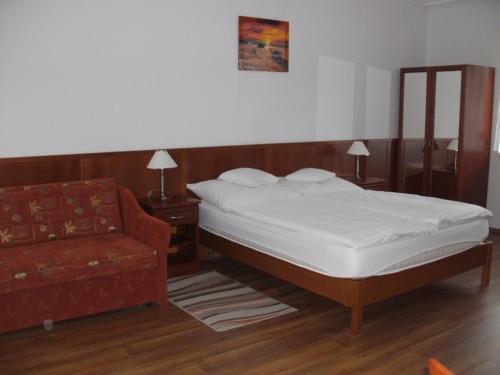 Szieszta Panzió - image 4