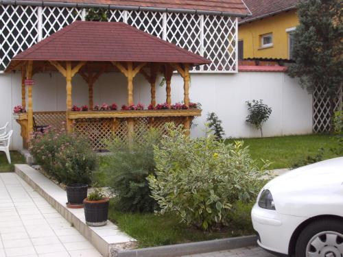 Entrance, Szieszta Panzio in Pentekfalu