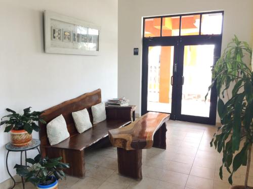 Vestibule, Easy Inn Hotel in Belize City