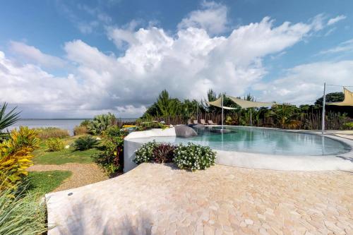 

Dolphin @ Swan Villas