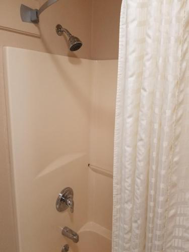 Simple Rewards Inn - image 6