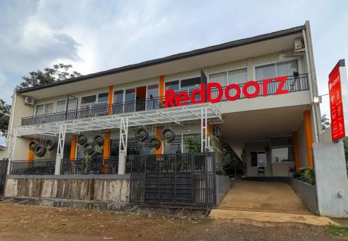 Photo - RedDoorz near Exit Toll Bogor