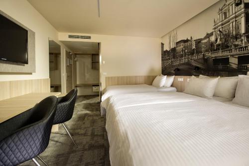 Triple Room image 3