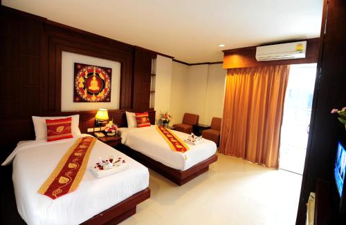 room detail thumbnail 2