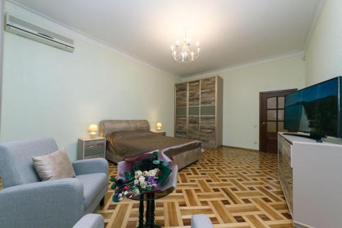 VIP 2 bedroms right near Khreashatik - image 4