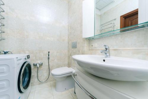 VIP 2 bedroms right near Khreashatik - image 3
