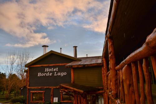 Hotel Borde Lago