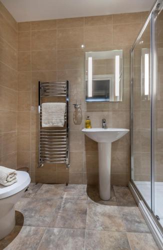 Wimborne Lodge - image 5