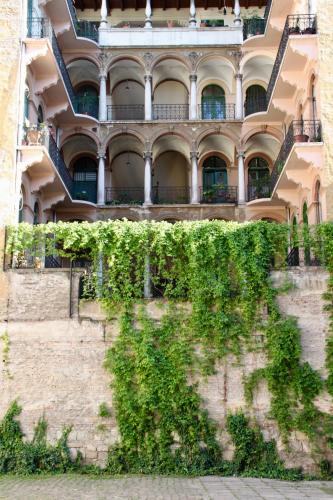 Harmonia Palace - main image