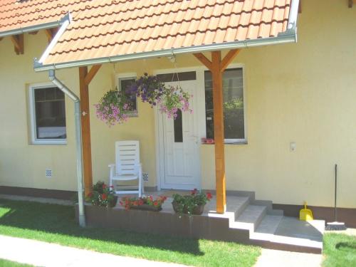 Bejárat, Lala Apartmanok in Balatonboglár