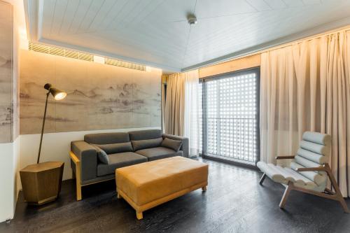 Room Mate Emir - image 11