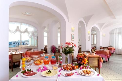 Hotel Ulisse - image 11