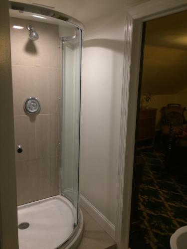 Hillcrest Bed and Breakfast - image 2