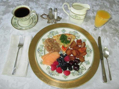 The Bridges Inn at Whitcomb House B&B in Swanzey, USA