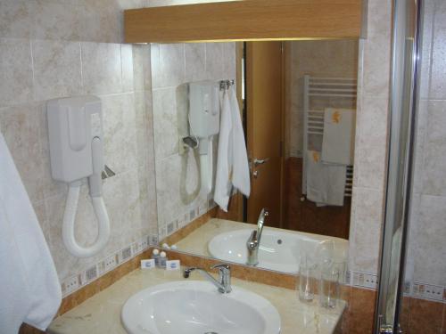 Tangra Hotel - image 5