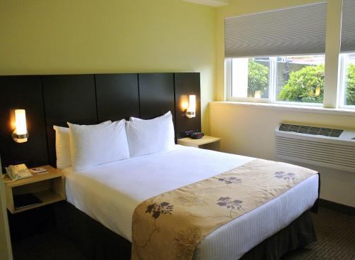 Best Western Seattle Airport Hotel - image 2