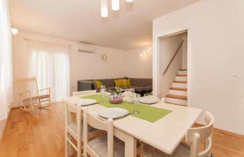 Apartments with WiFi Omis - 11513 