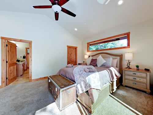 831 Patricia Cabin - image 6