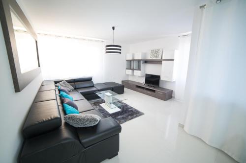 Bor Apartment - image 4