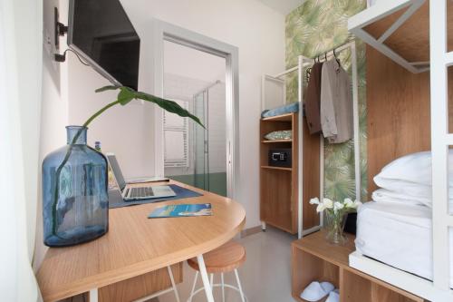 Unconventional Hotel Sorrento Room Type - Twin Room with Garden View