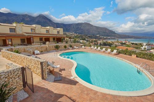 Riva Sea Apartments - main image
