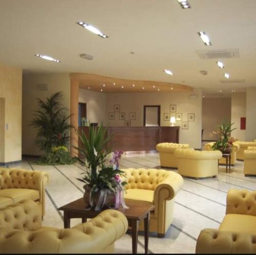 大堂, 康特沃爾德酒店 (Hotel Conteverde) in 蒙泰基奧艾米利亞