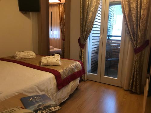 Triple Room with Spa Access