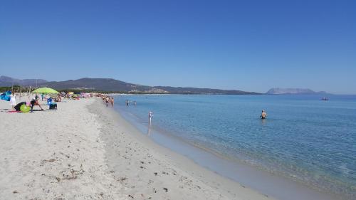  casa Angy, Ferienwohnung in Budoni