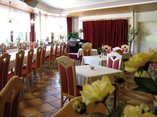 Εστιατόριο, Cafe Rundblick in Μπάιερσμπρον