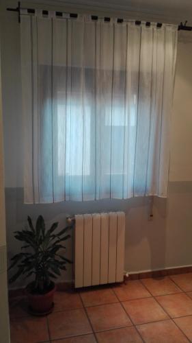 Hostal La Campana - main image