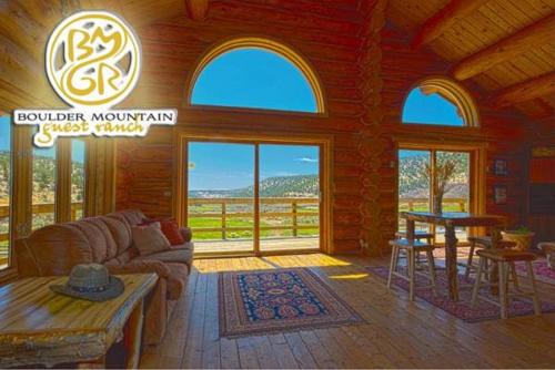 Boulder Mountain Guest Ranch - 숙소 외관