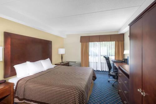 Days Inn by Wyndham Geneva/Finger Lakes