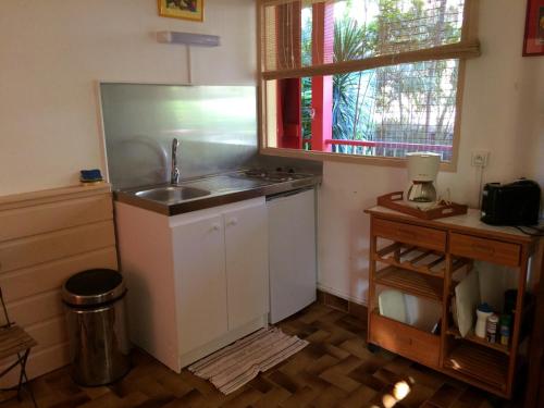 Kitchen, Villa et Gites Le Safran - Le Triskell in Deshaies