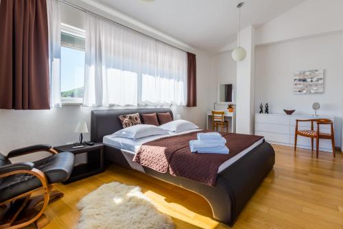Luxury Villa Nadalina-Dicmo in Osoje