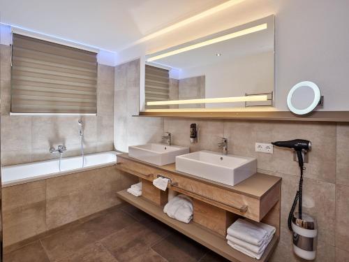 Two-Bedroom Apartment Top 2- A-VITA living
