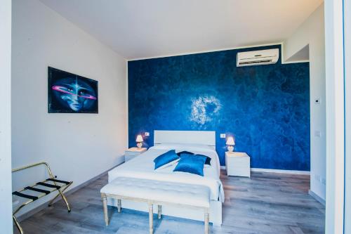 Deluxe Double Room with Balcony (Indigo)